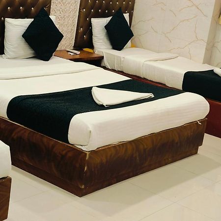 Hotel Golden Hayyath Inn ムンバイ エクステリア 写真