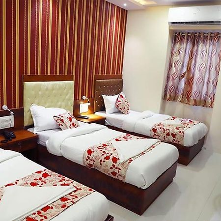 Hotel Golden Hayyath Inn ムンバイ エクステリア 写真